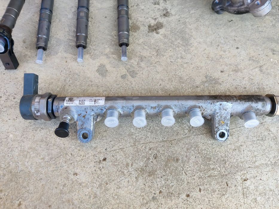 Kit injectie Pompa Rampa Injectoare Seat Exeo Audi A4 A5 A6 Q5 VW Passat CC B7 Tiguan motor 2.0 CAG CAH CBA 03L130277