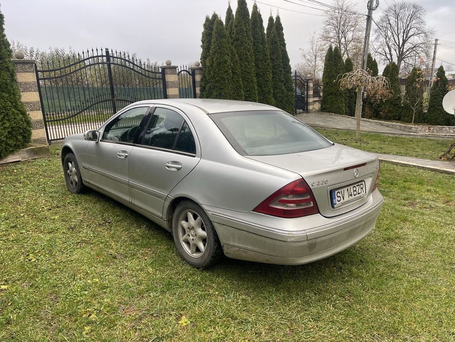 Mercedes C220, proprietar de 15 ani