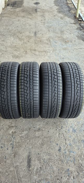 4 anvelope iarna Yokohama 235/55/20.Pretul este pe bucata.