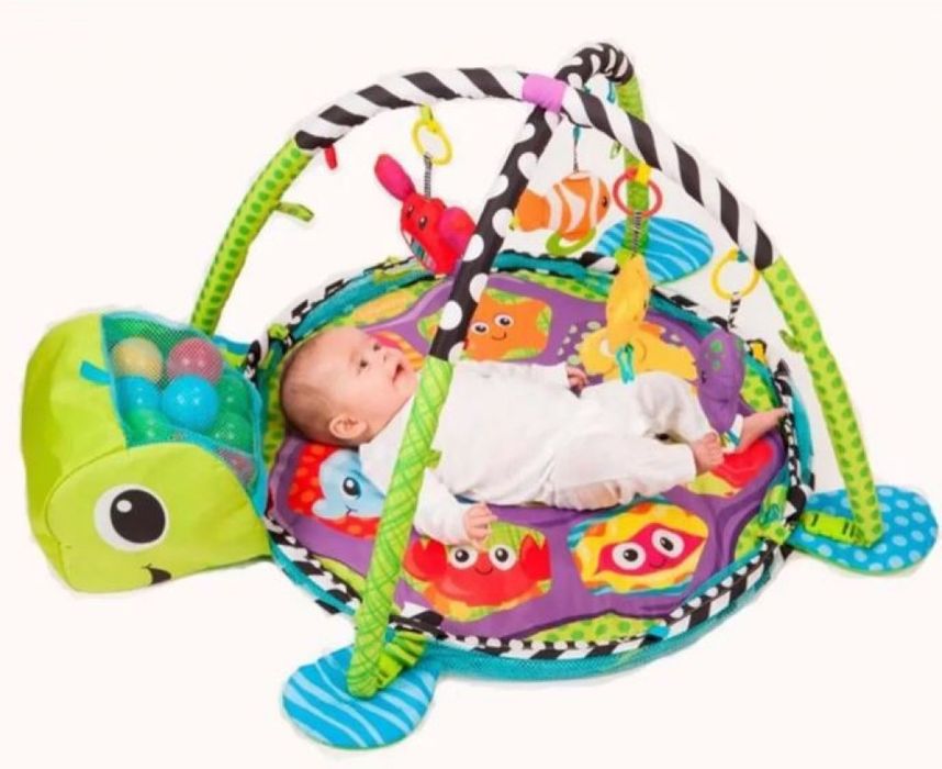 Центърът за игра с матрак за активност и кошара е перфектният избор за