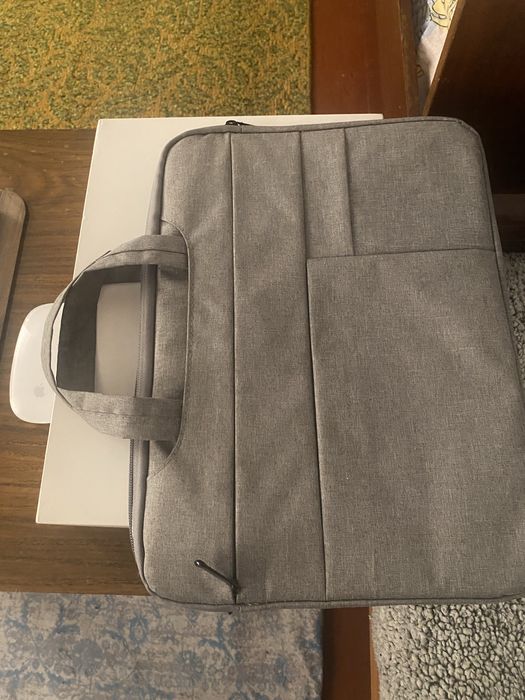 MacBook Air  400$