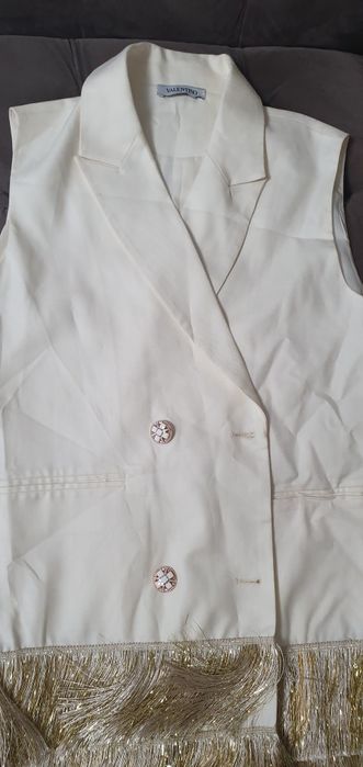 Trenci ,vesta Valentino redus!