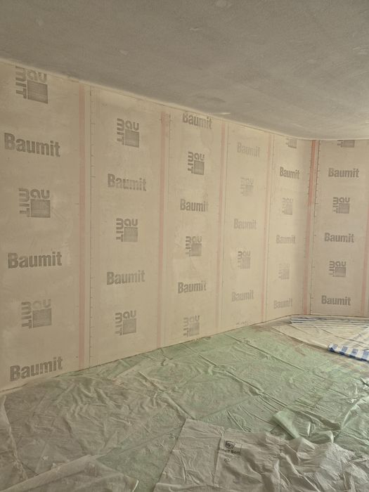 Servici de finisaje cu pompa de glet