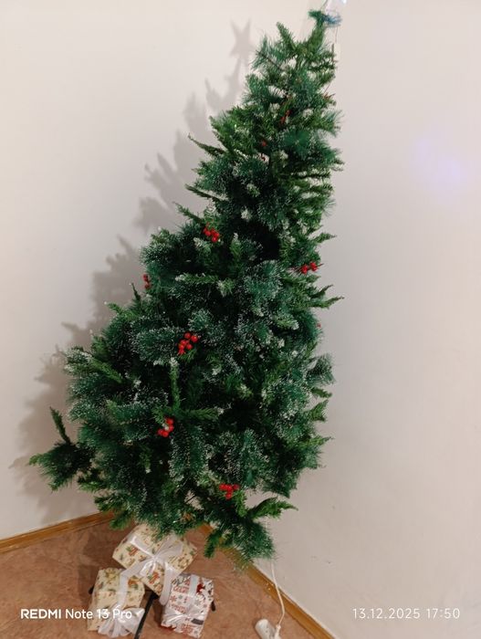 Искусственная елка