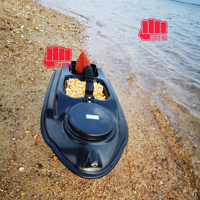 лодка за захранка Boatman actor с добавен автопилот първата генерация