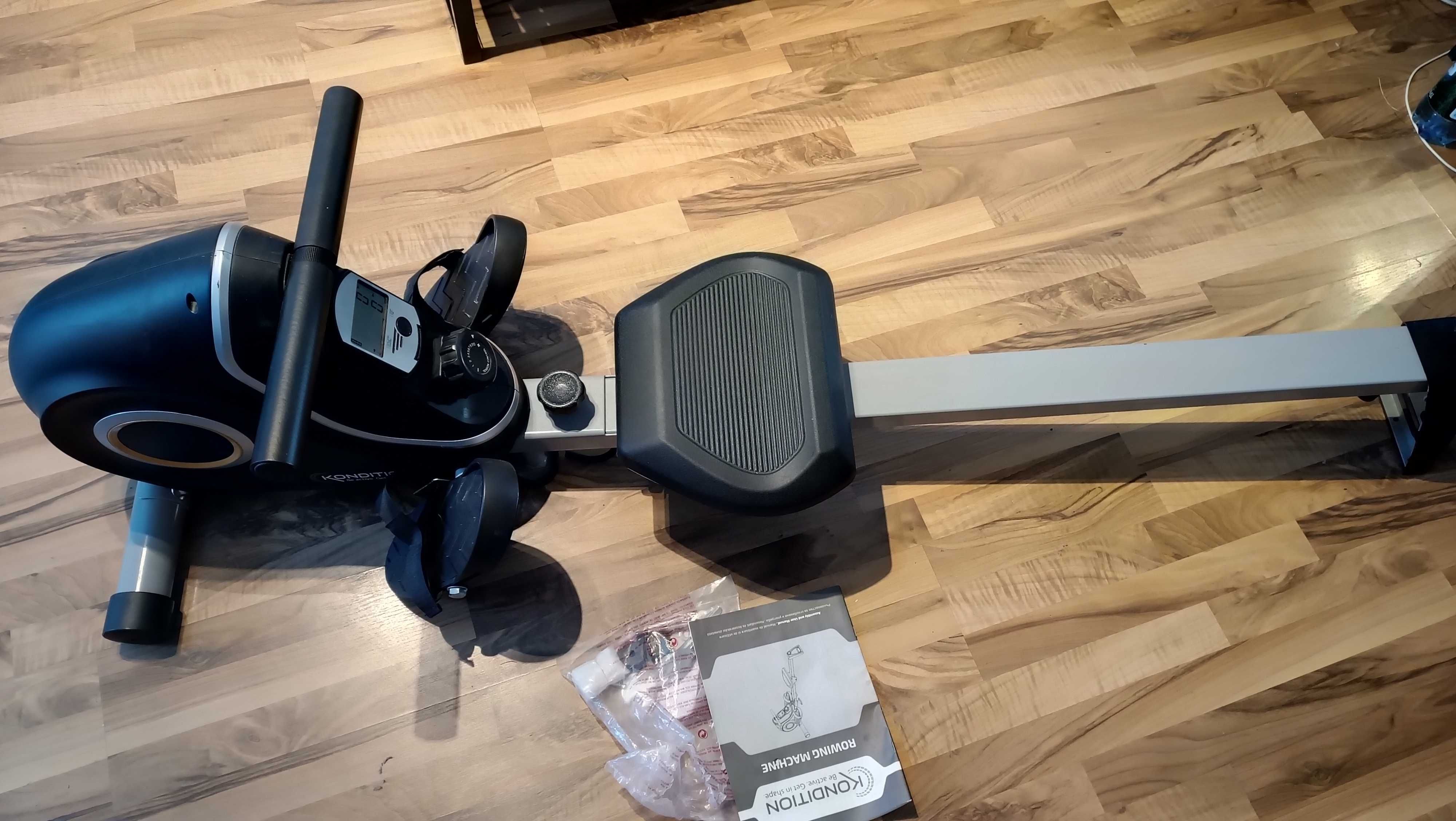 Kondition rowing machine/aparat de vaslit