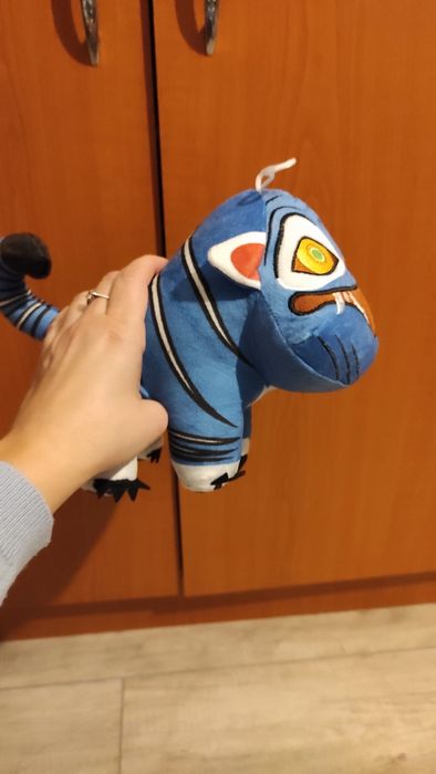 Jucarie de plus noua Derpy pisica/ tigru K-Pop Demon Hunters Huntrix