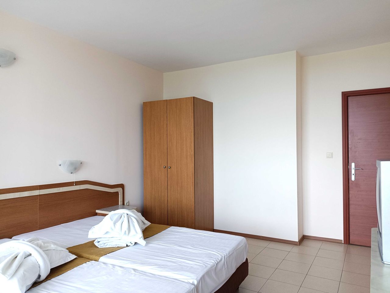 Продава се Двустаен апартамент в к.к. Слънчев бряг - 90 кв.м за 976 €/кв.м - Снимка #10