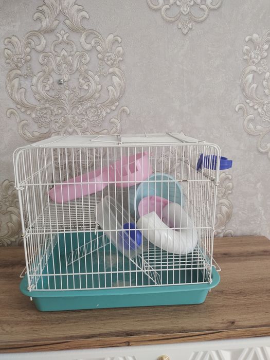 Продам клетку в хорошем состоянии