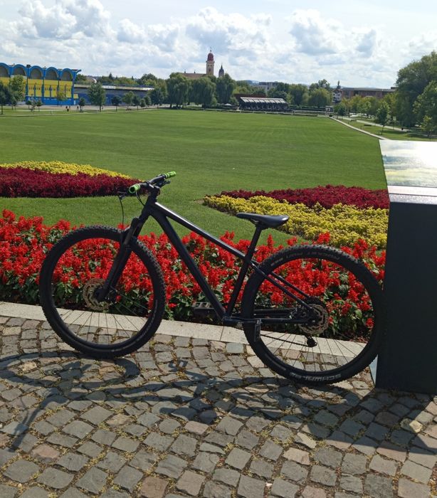 Vând Specialized Rockhopper elite