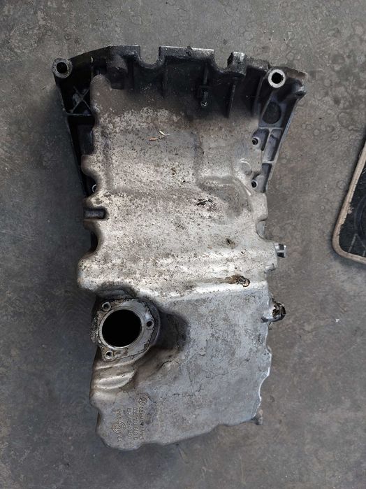 Chiulasa vibrochen pompă ulei Passat B6/CC/A4 B8/A5/A6 2.0D