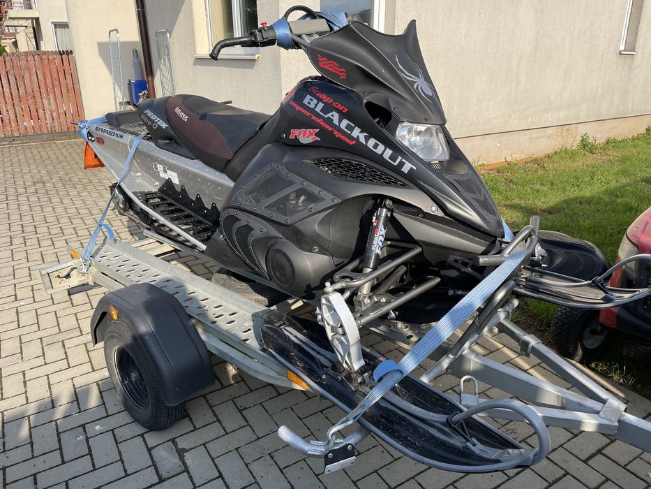 Vand snowmobil Yamaha Nytro 1000cc