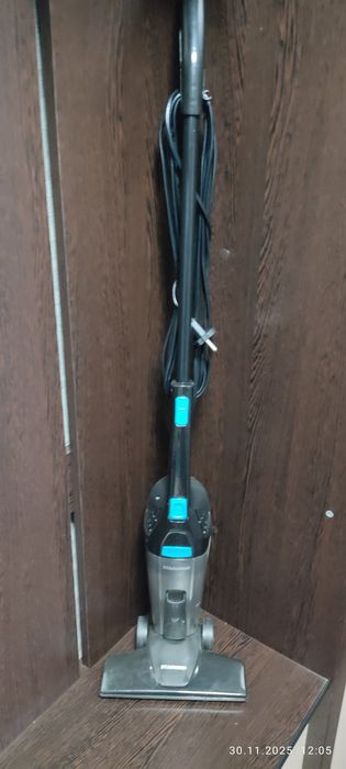 Продам пылесос вертикальный