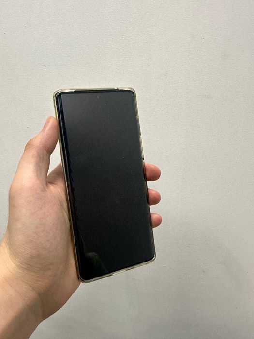 Марка смартфона: Vivo V30e