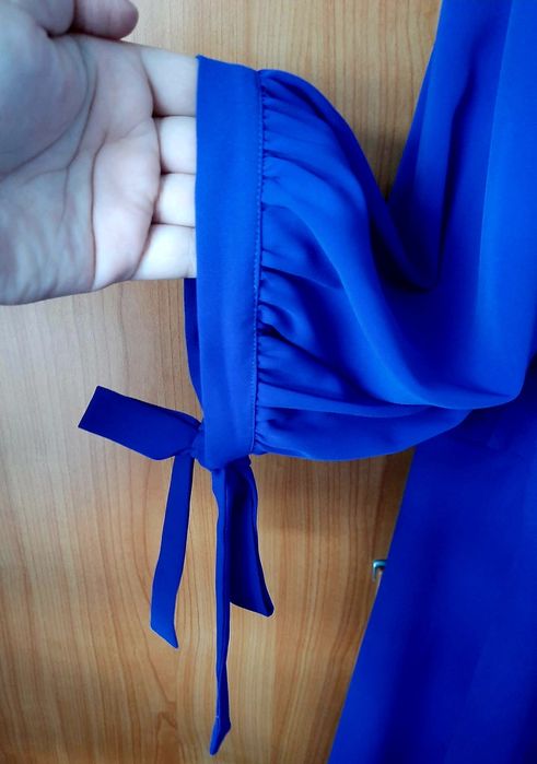 Rochie elegantă cu talie înaltă