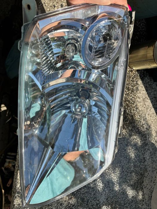 Десен фар за Сузуки Гранд Витара ,къса база 2008