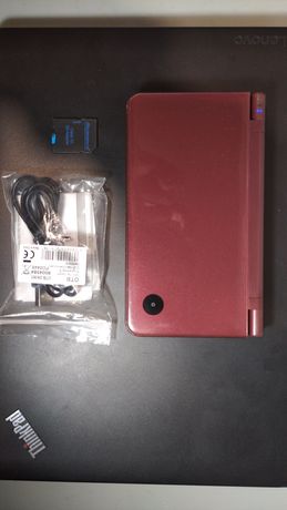 Consolă Nintendo DSi XL modată, baterie nouă, card 32Gb+ Cablu usb nou