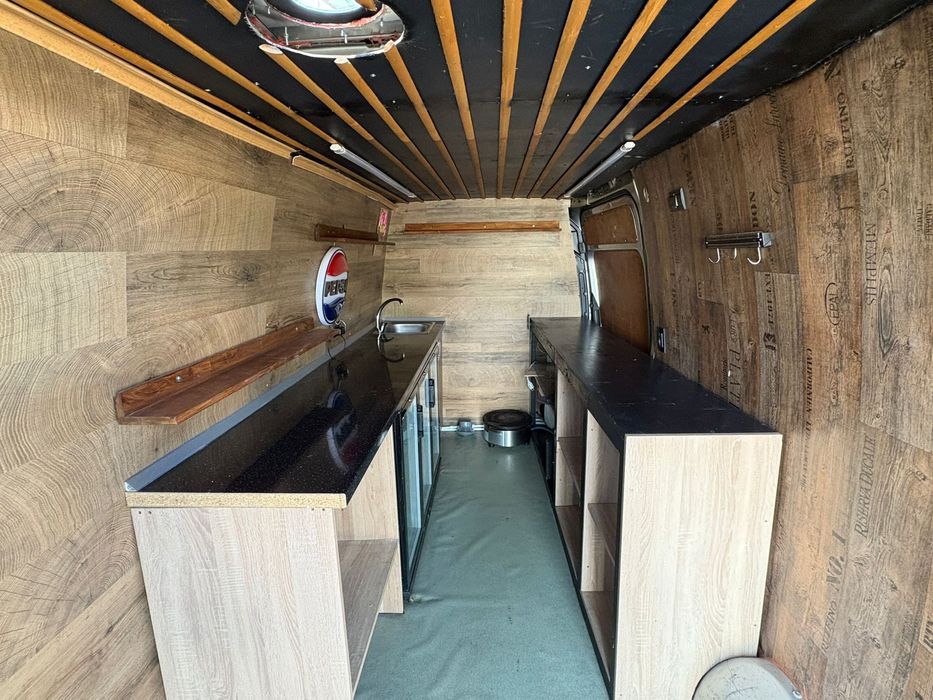 De vânzare Foodtruck Volkswagen Crafter