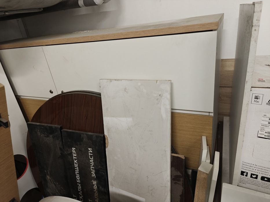 Мебель офисная, шкафы и тумбы