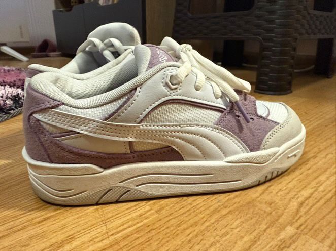 Оригинални кецове-PUMA  Носени само два пъти. Запазени,меки и удобни.