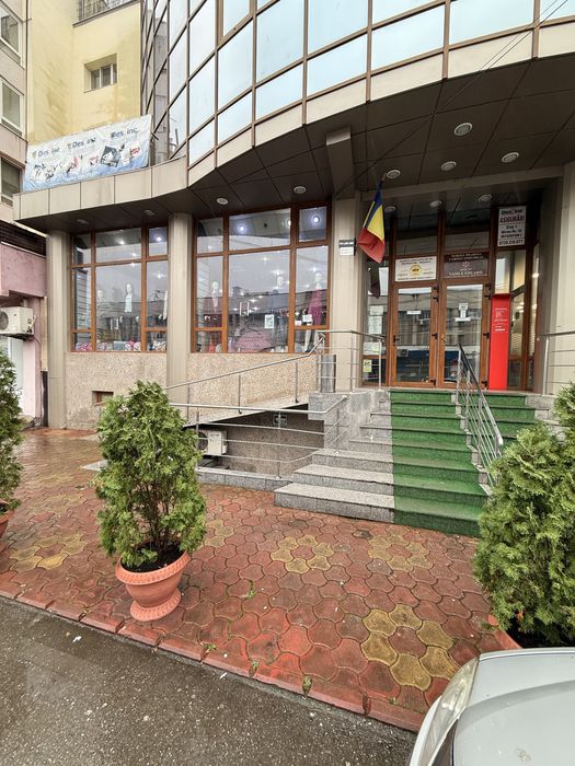 Inchiriere spatiu comercial/parter /piata aurora vest