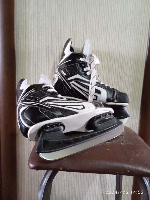 Коньки подростковые