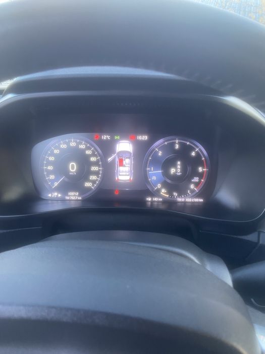 Volvo xc 40 2,0 diesel 4x4 automata