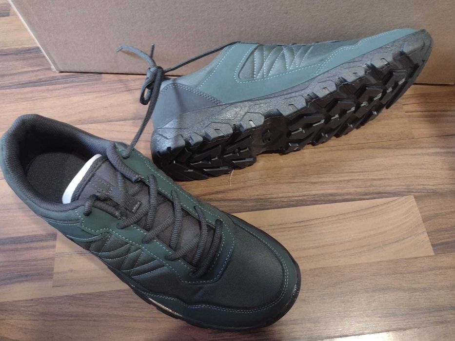 ЧИСТО НОВИ спортни обувки - н.43 и 44