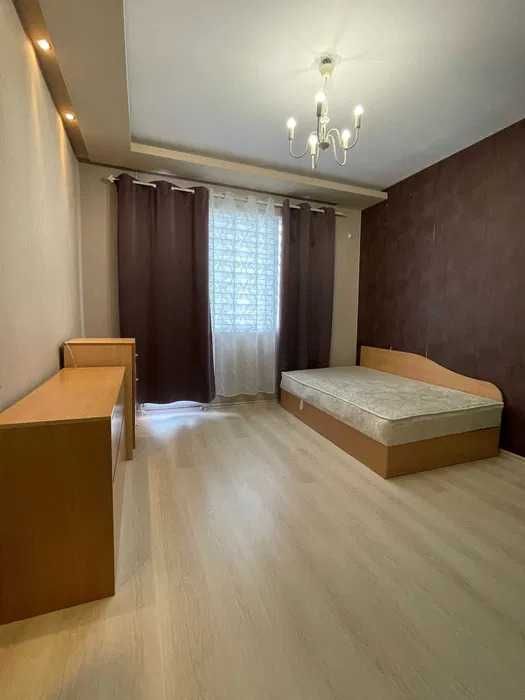 Дава се под наем Тристаен апартамент в Варна, Младост 2 - 70 кв.м за 443.7 € - Снимка #2