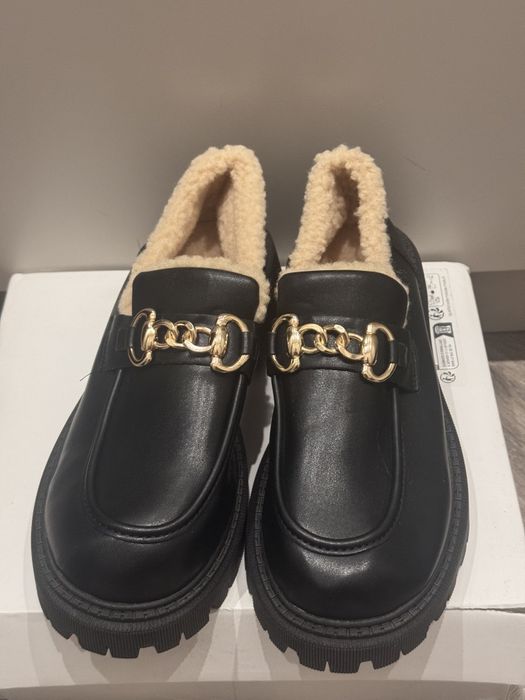 Обувь женская зима,туфли с мехом..размер 25.5