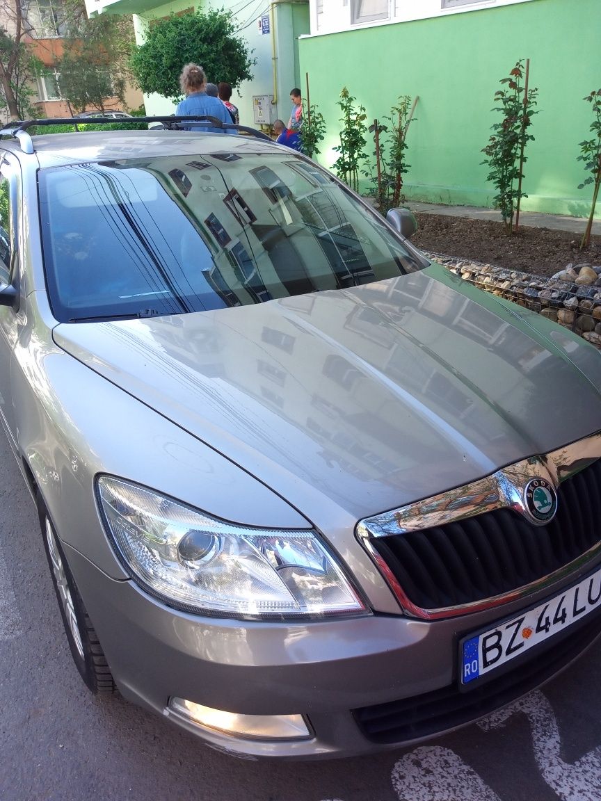 Vând Skoda Octavia combi facelift