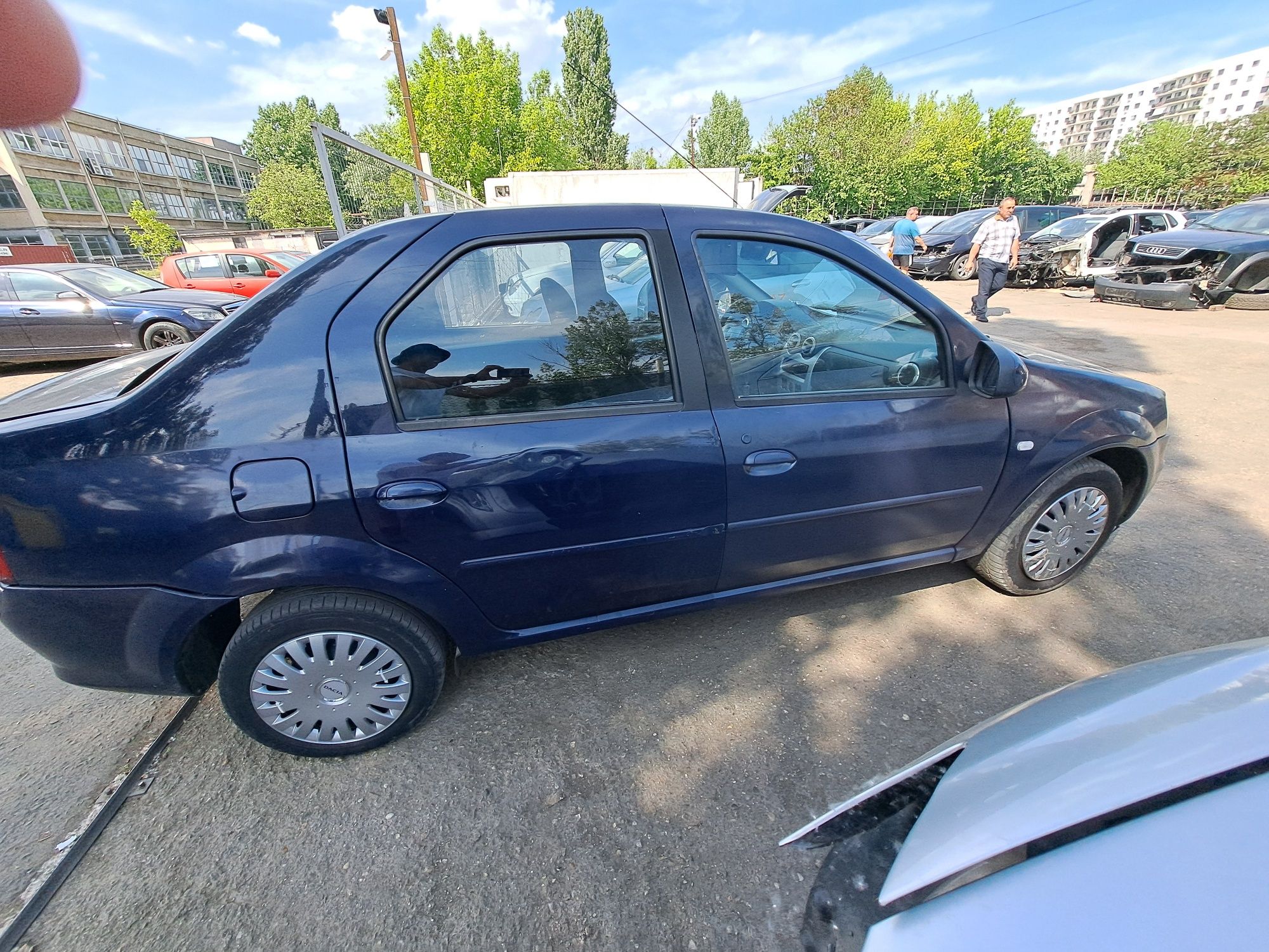 Dezmembrez Dacia Logan 1.2 B 2011 Facelift