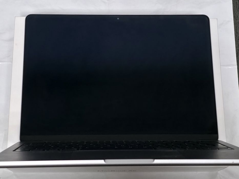 256GB MacBook Air 13" m3 Гаранция EMAG 2026г. Space Gray | Сив