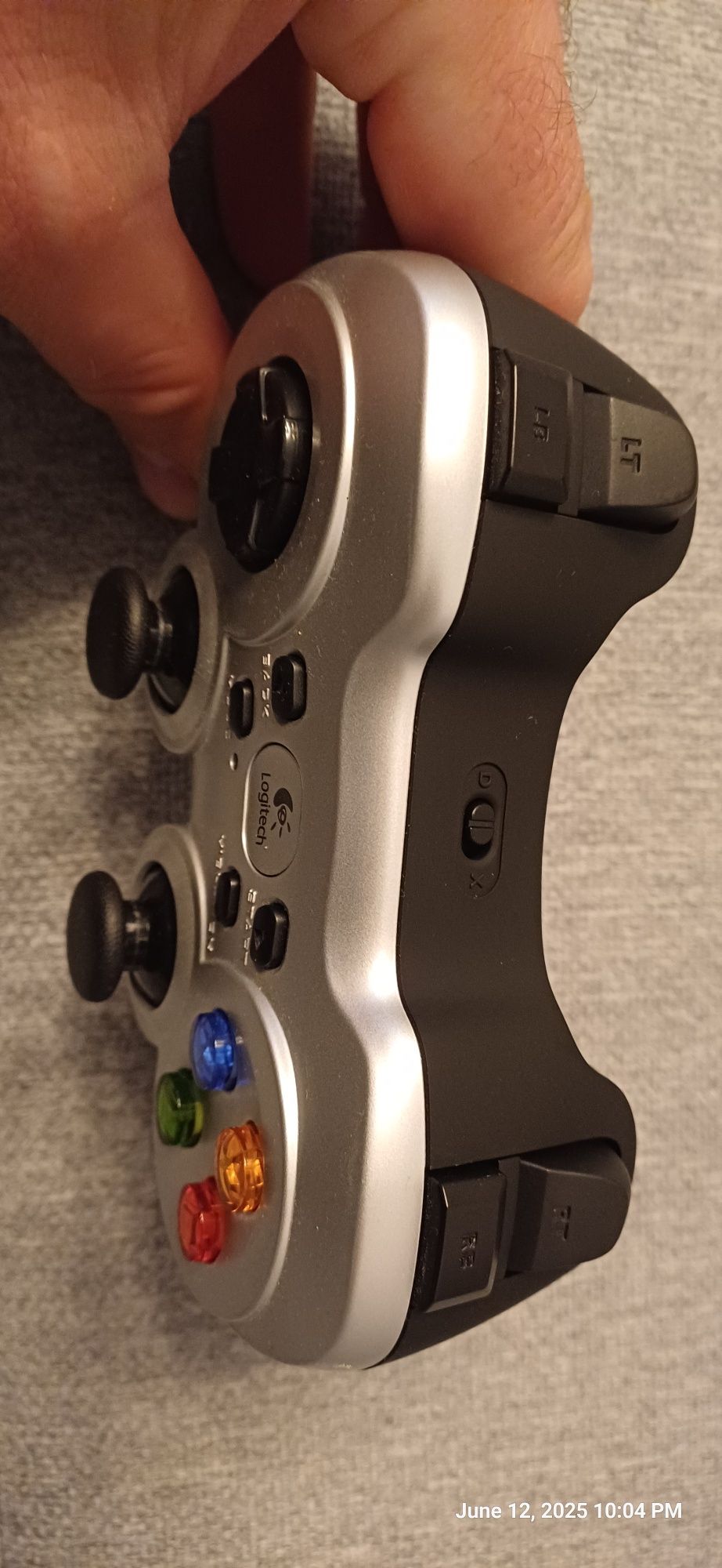 Gamepad wireless Logitech F710, compatibil PC, Argintiu in garantie