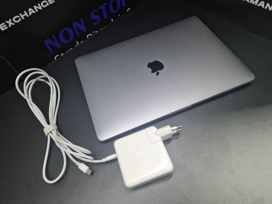 Apple MacBook Pro M1, 16GB RAM, 512GB SSD, 13”