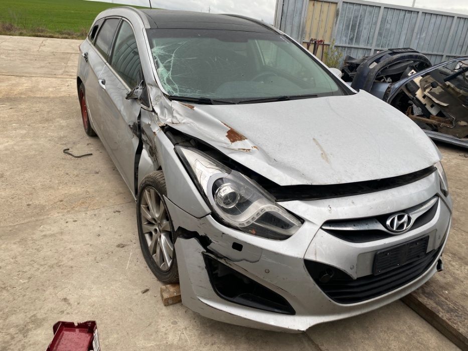 Продавам Хюндай И 40 1.7 ЦРДИ 136 к.с. автоматик, Hyndai I40 CRDI auto