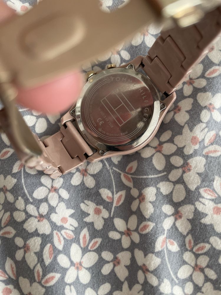 Tommy Hilfiger и jacque lemans
