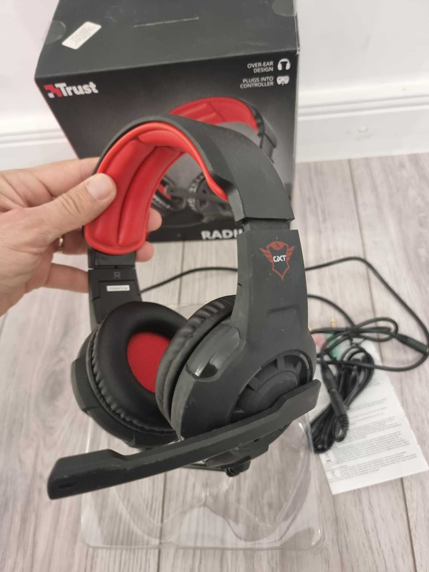 Casti Gaming Trust GXT 310, Negru/Rosu, foarte putin folosite, ca noi!