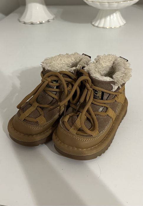 Продам детский угги