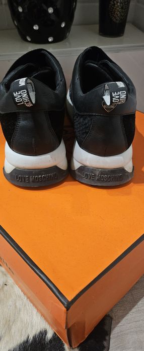 Jimmy choo сникърси, Love Moschino сникърси