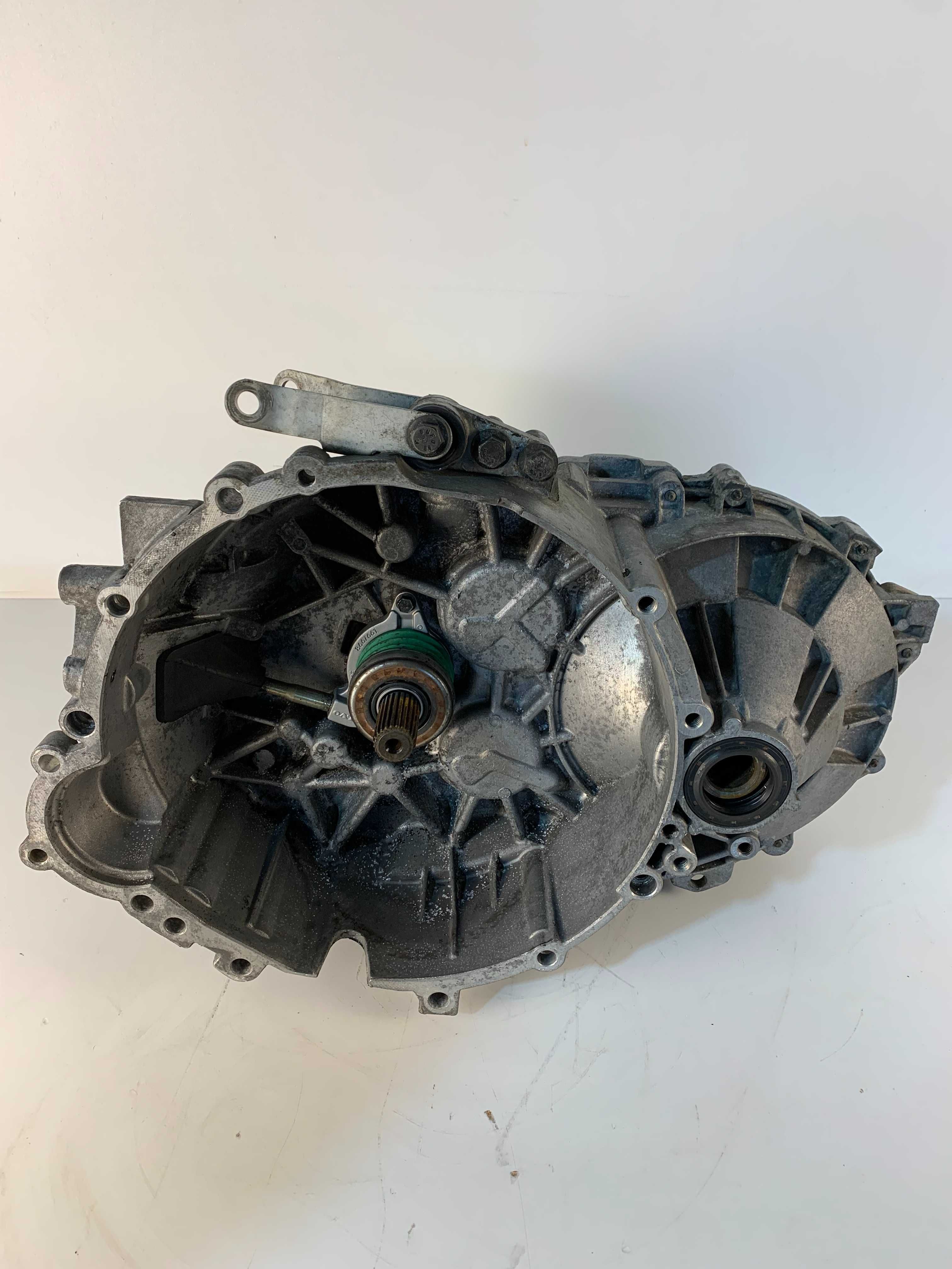 Ръчна пет степенна скоростна кутия Volvo S40 V40 S60 D5 2.4 D 163к.с.