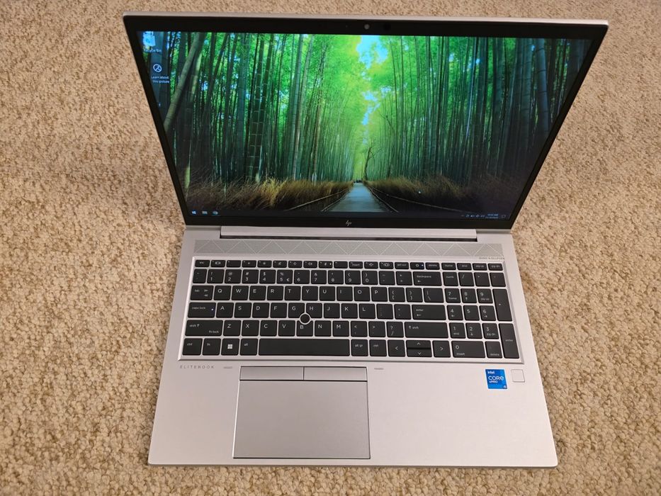 Laptop HP Elitebook + Geanta Nou Hp