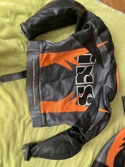Мото екип IXS. Две части