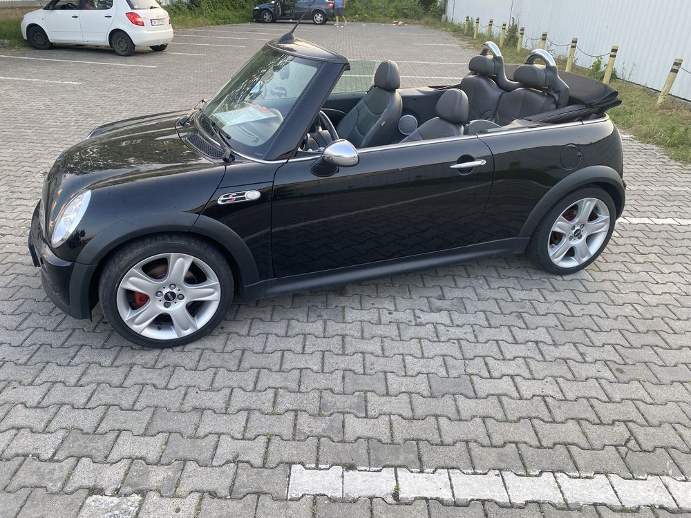 Mini cooper.
