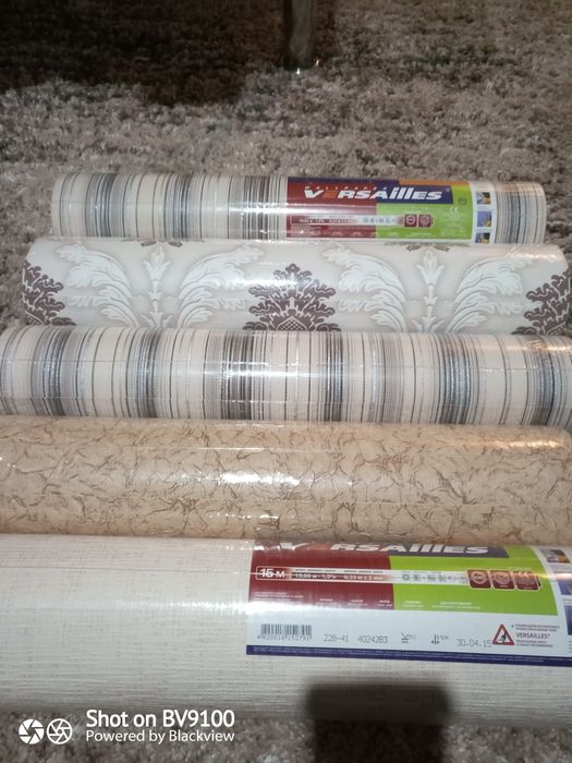 Vând tapet vinil la rola modele noi