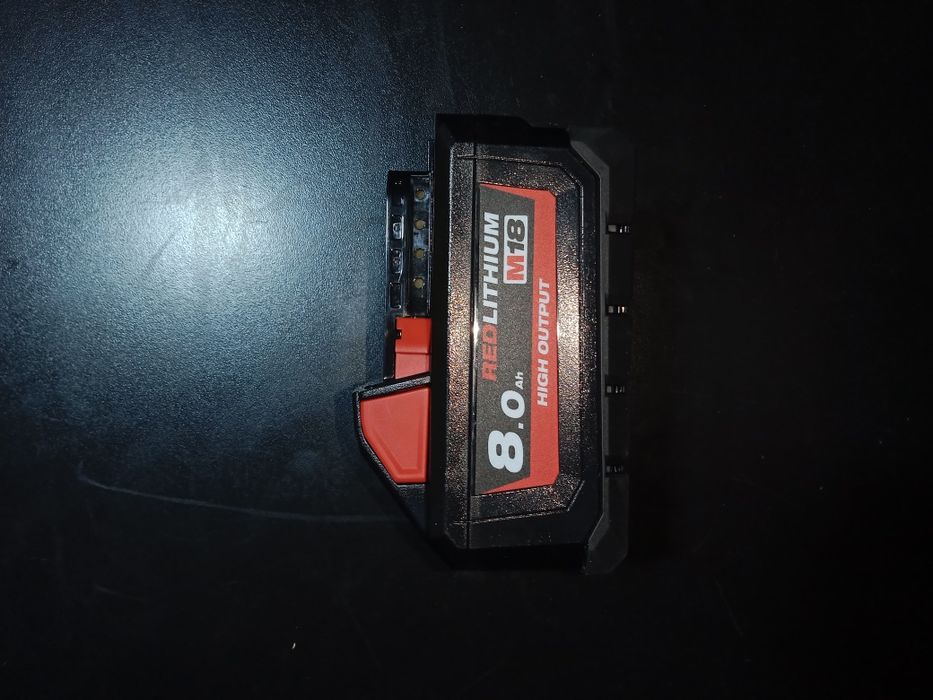 аккумулятор Milwaukee M18 REDLITHIUM