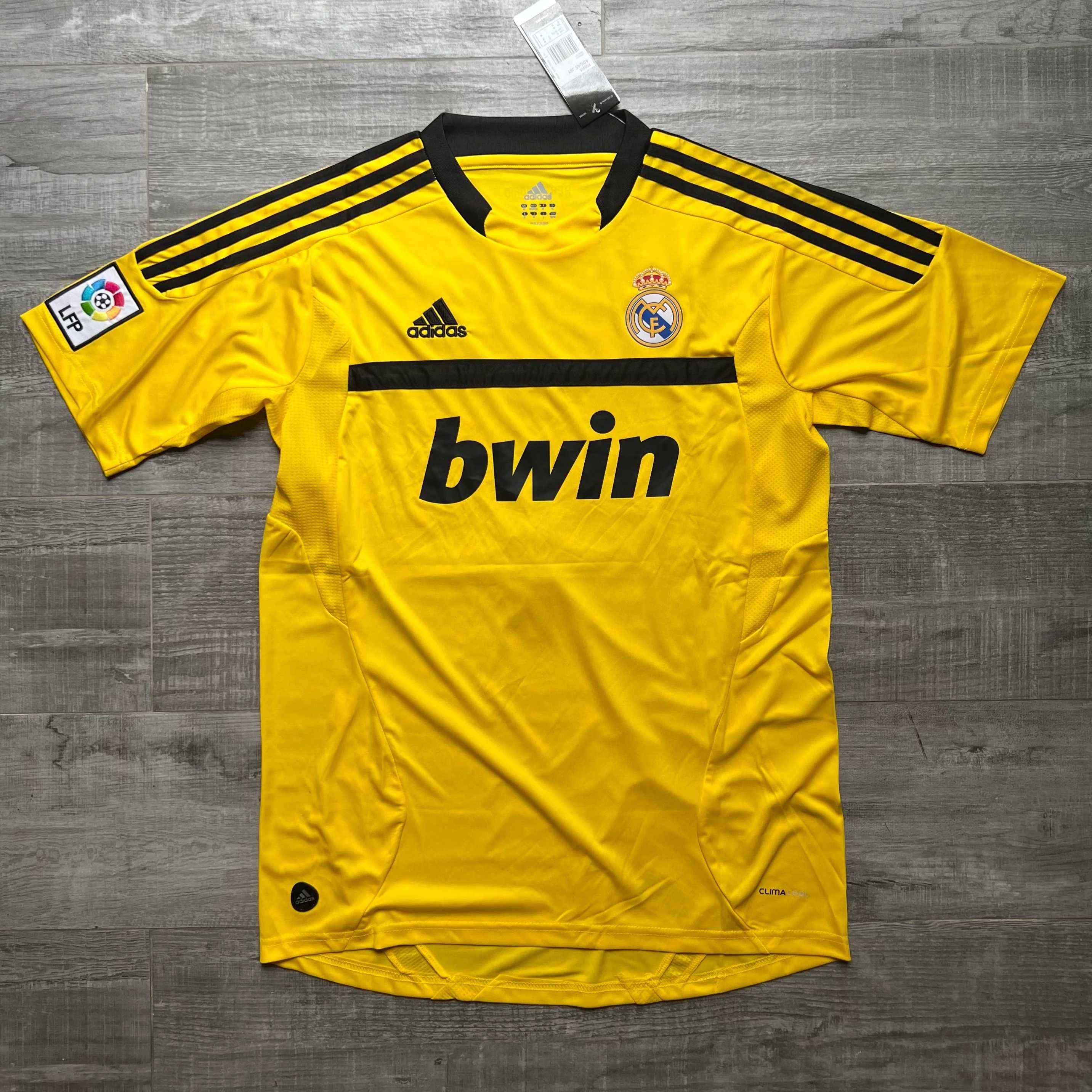 Tricou fotbal portar Real Madrid 2011/12 - CASILLAS 1