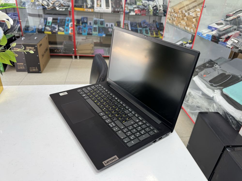 lenovo i3 12 avlod 8/256/500 dasturlashga ishlatsa bemalol iwlab berad