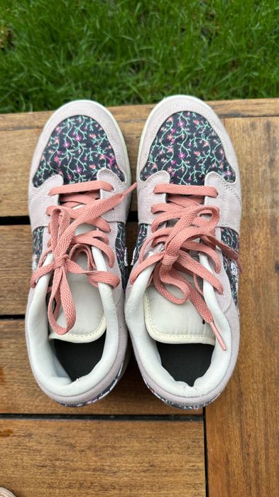 Nike dunk low jordan