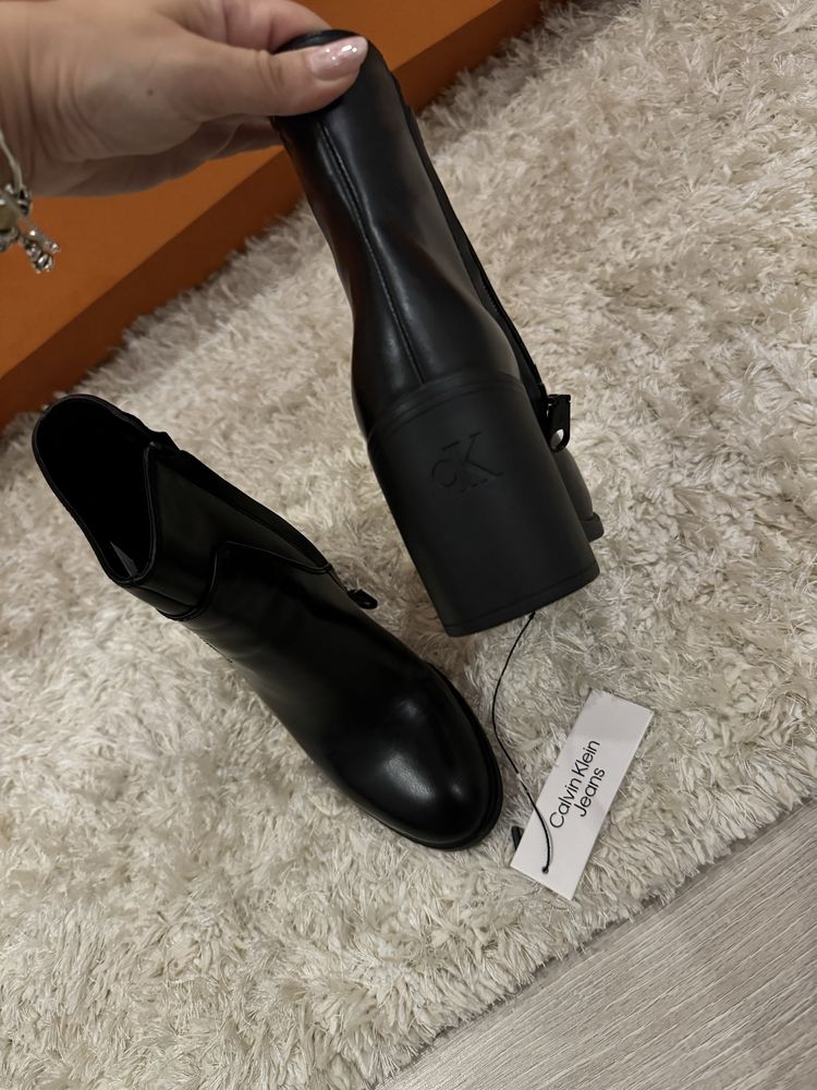 Ghete piele Calvin Klein